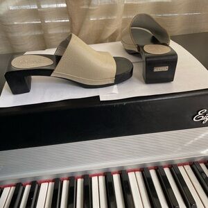 Gucci Beige tan leather mules Black wooden slides Sandals slip ons heels 36-6
